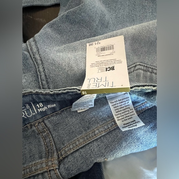 Jeans - Picture 7 of 7